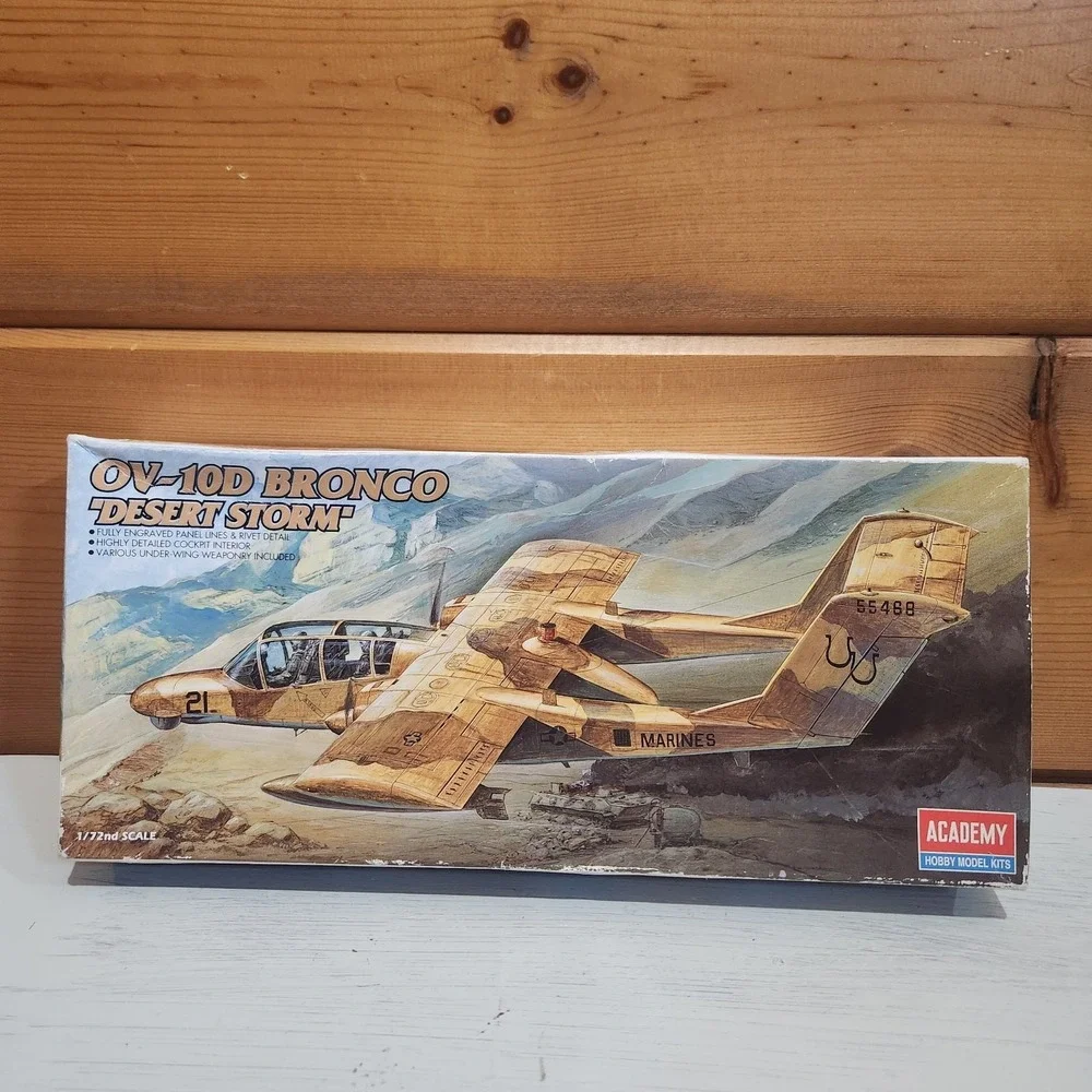 Academy 1/72 North American Rockwell OV-10D Bronco 